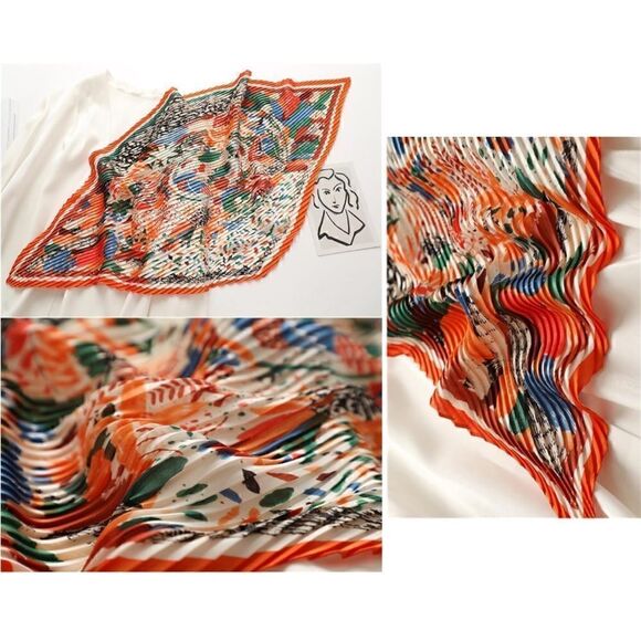 Pleated Leafy Scarf